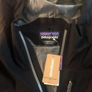 Patagonia Jackets & Coats - NWT Patagonia Women's Rainshadow Jacket Size L Patagonia Jackets & Coats - NWT Patagonia Women's Rainshadow Jacket Size L
